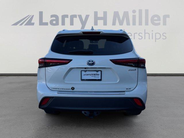 used 2021 Toyota Highlander Hybrid car, priced at $32,780