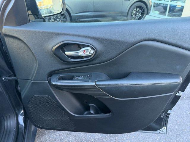 used 2015 Jeep Cherokee car, priced at $12,464