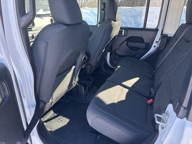 new 2025 Jeep Wrangler car, priced at $41,940