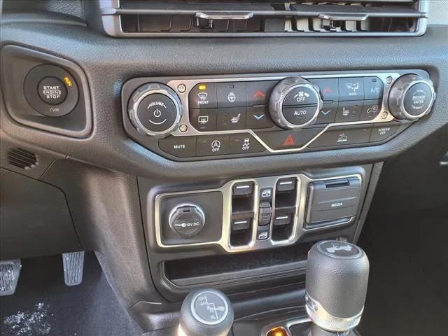 new 2025 Jeep Wrangler car, priced at $39,570
