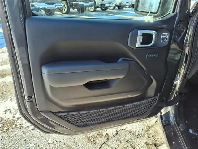 new 2025 Jeep Wrangler car, priced at $39,570