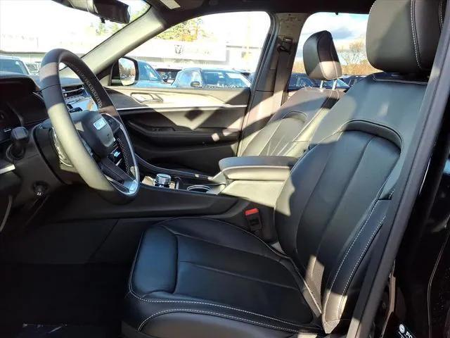 new 2025 Jeep Grand Cherokee car, priced at $48,410