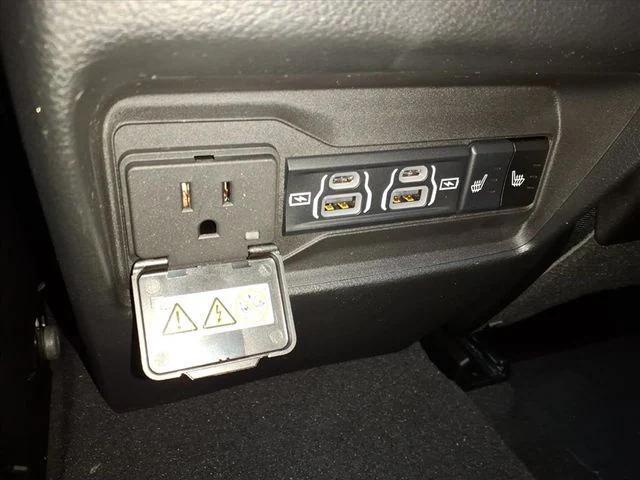 new 2025 Jeep Grand Cherokee car, priced at $48,410