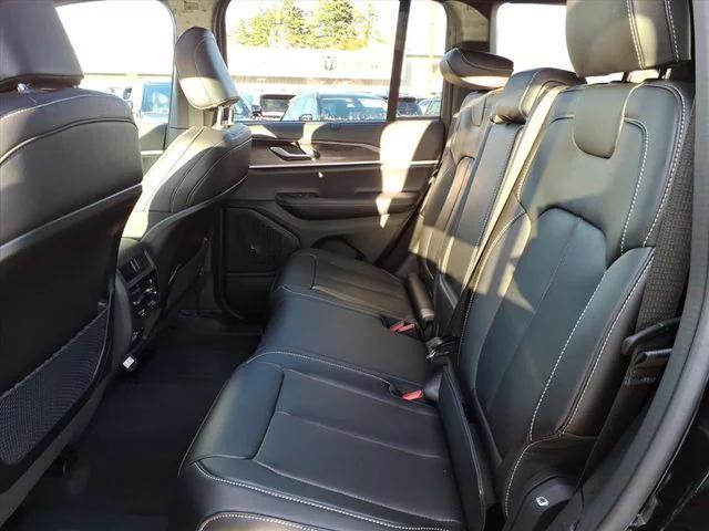 new 2025 Jeep Grand Cherokee car, priced at $48,410