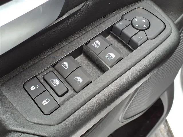 new 2025 Ram 1500 car, priced at $43,777