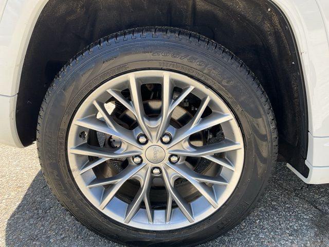 used 2024 Jeep Grand Cherokee car, priced at $47,675