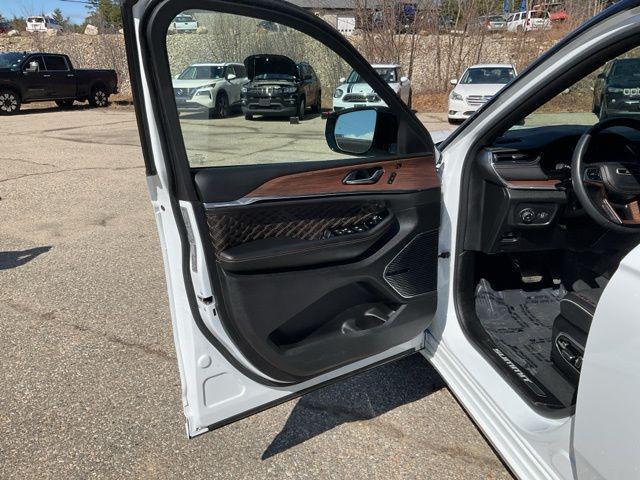 used 2024 Jeep Grand Cherokee car, priced at $47,675