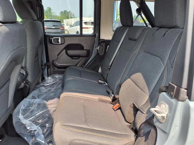 new 2025 Jeep Wrangler car, priced at $42,960