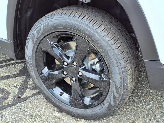 new 2025 Jeep Grand Cherokee L car, priced at $49,740