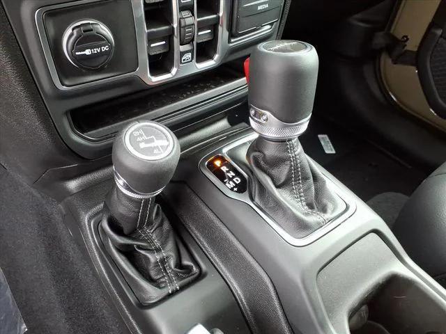 new 2025 Jeep Gladiator car, priced at $46,920