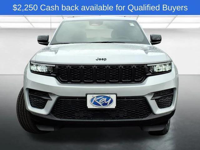 new 2025 Jeep Grand Cherokee car, priced at $42,625