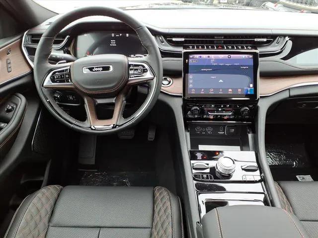 new 2025 Jeep Grand Cherokee car, priced at $60,425