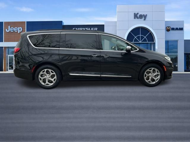 used 2023 Chrysler Pacifica car, priced at $27,789