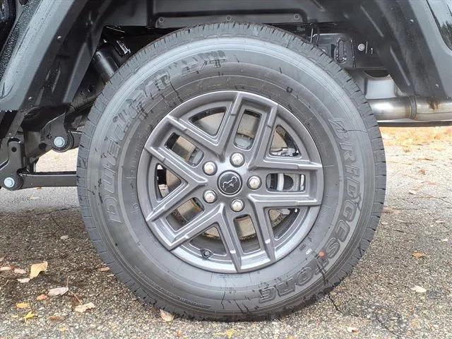 new 2025 Jeep Gladiator car, priced at $46,315