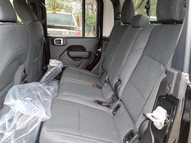 new 2025 Jeep Gladiator car, priced at $46,315