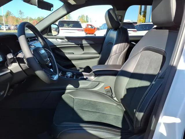 new 2025 Jeep Grand Cherokee L car, priced at $43,780