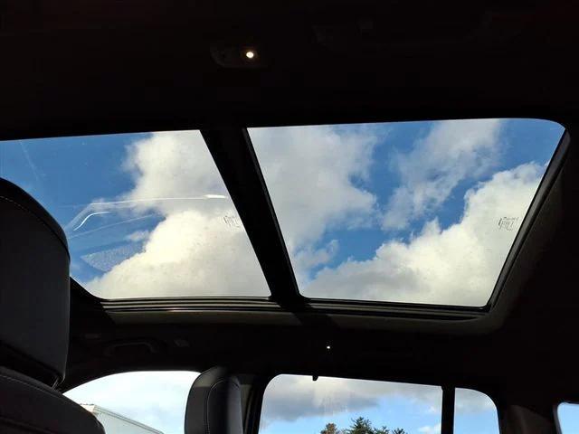 new 2025 Jeep Grand Cherokee car, priced at $47,815