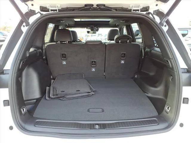 new 2025 Jeep Grand Cherokee car, priced at $47,815