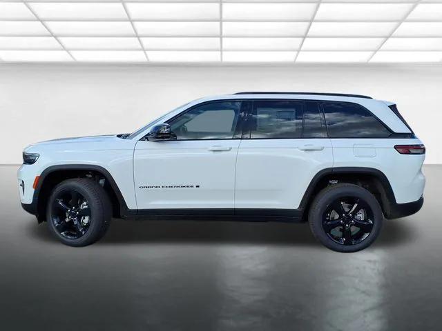 new 2025 Jeep Grand Cherokee car, priced at $47,815