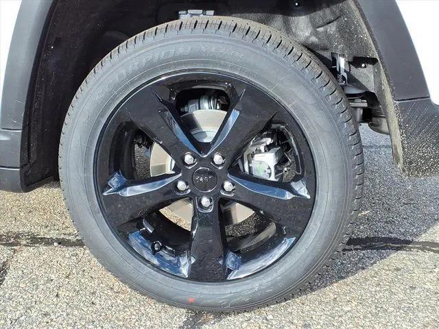 new 2025 Jeep Grand Cherokee car, priced at $47,815