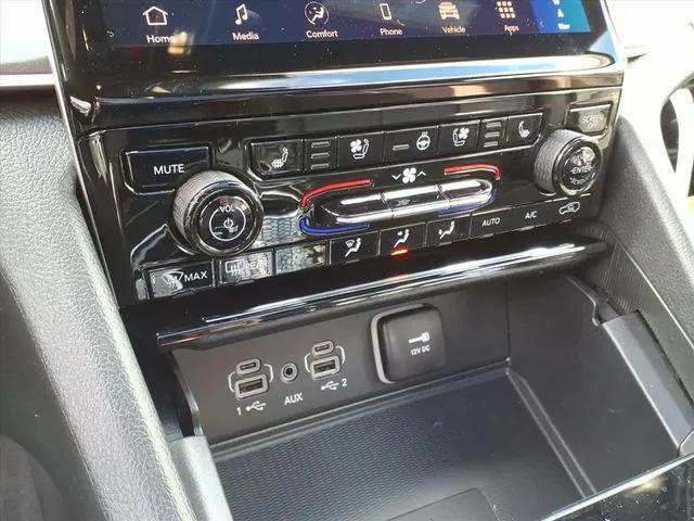 new 2025 Jeep Grand Cherokee car, priced at $47,815