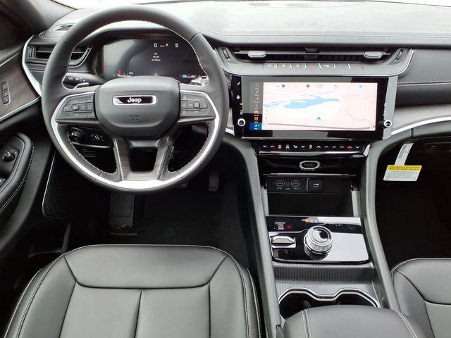 new 2026 Jeep Grand Cherokee car, priced at $42,485