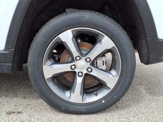 new 2026 Jeep Grand Cherokee car, priced at $42,485