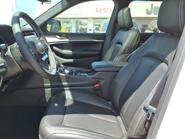 new 2026 Jeep Grand Cherokee L car, priced at $44,910