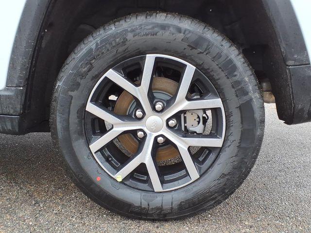 new 2026 Jeep Grand Cherokee car, priced at $42,485