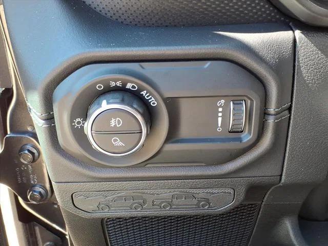 new 2025 Jeep Gladiator car, priced at $52,450