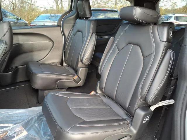 new 2026 Chrysler Pacifica car, priced at $44,955