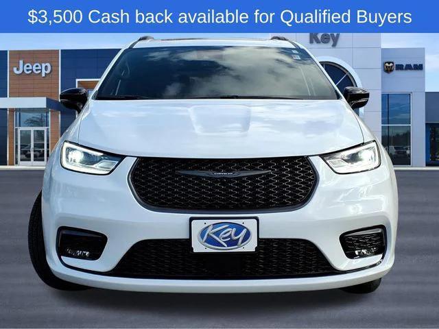 new 2026 Chrysler Pacifica car, priced at $44,955