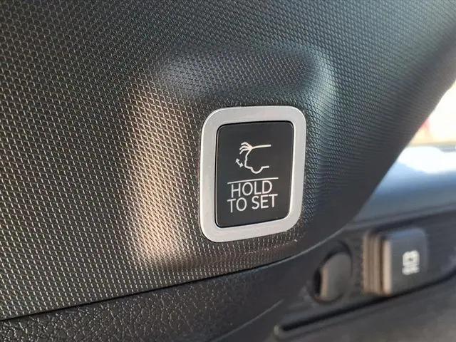 new 2025 Jeep Grand Cherokee car, priced at $60,425