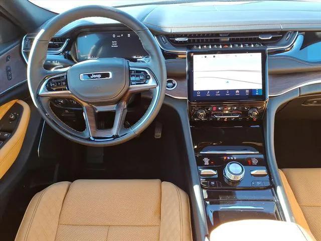 new 2025 Jeep Grand Cherokee car, priced at $60,425