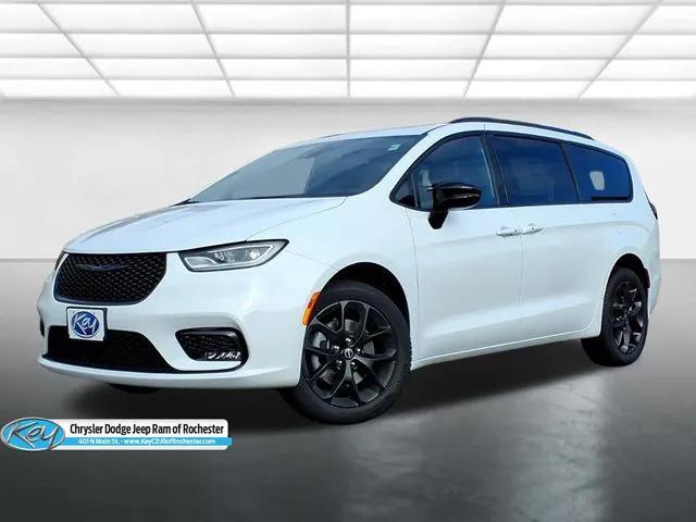 new 2026 Chrysler Pacifica car, priced at $44,975