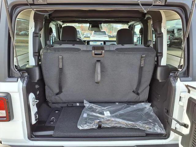 new 2026 Jeep Wrangler car, priced at $39,925
