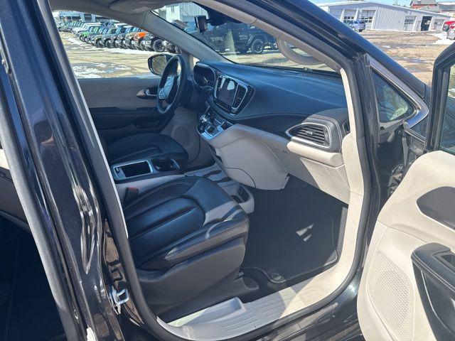 used 2024 Chrysler Pacifica Hybrid car, priced at $26,695