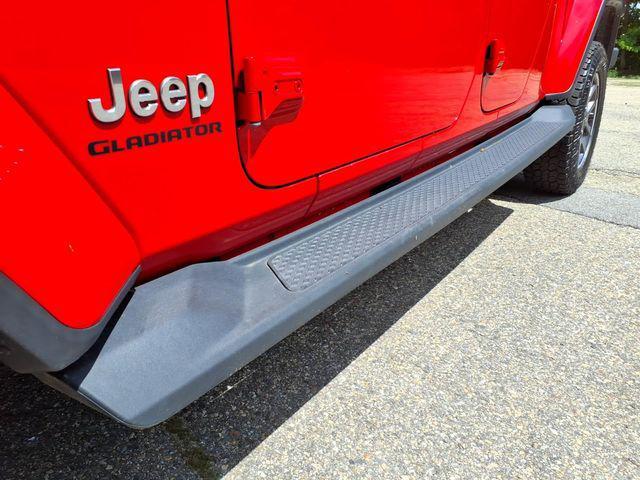 used 2022 Jeep Gladiator car, priced at $30,009