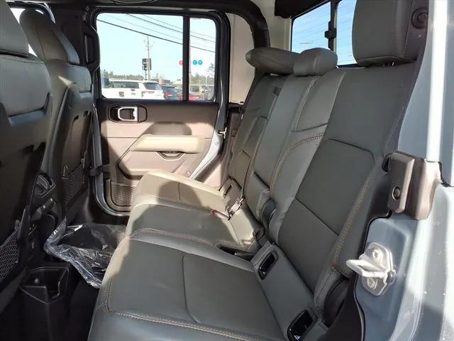 new 2026 Jeep Gladiator car, priced at $59,780