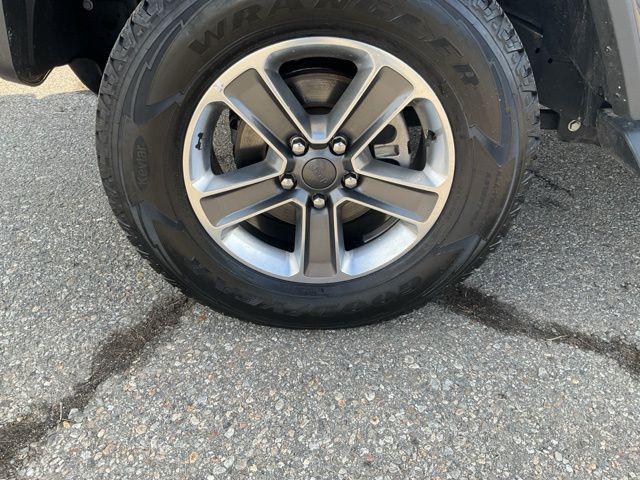 used 2022 Jeep Wrangler Unlimited car, priced at $33,847