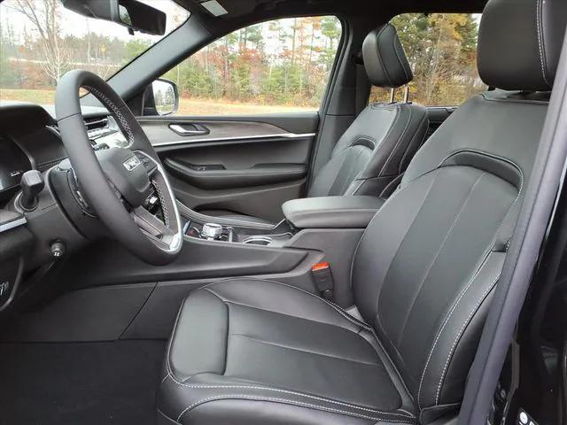 new 2025 Jeep Grand Cherokee car, priced at $48,410