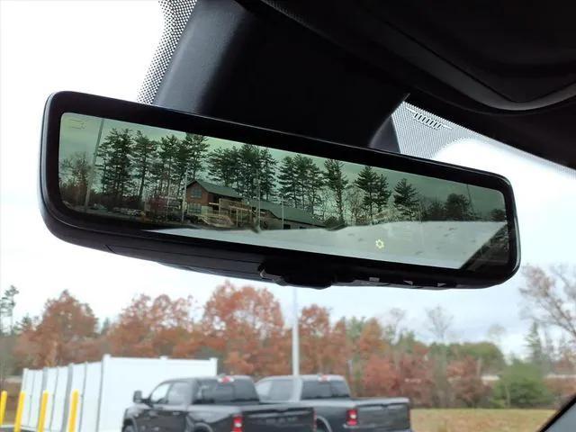 new 2025 Jeep Grand Cherokee car, priced at $48,410