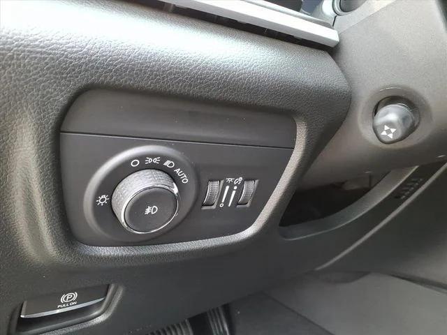 new 2025 Jeep Grand Cherokee car, priced at $48,410