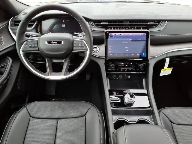 new 2025 Jeep Grand Cherokee car, priced at $48,410