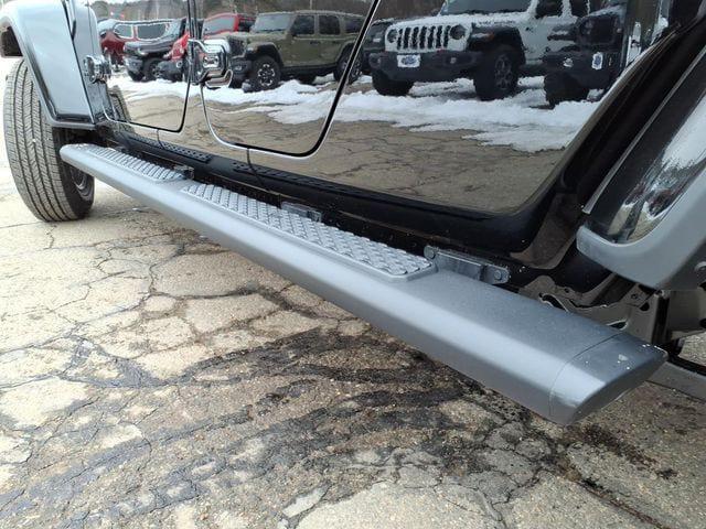 new 2025 Jeep Gladiator car, priced at $46,070