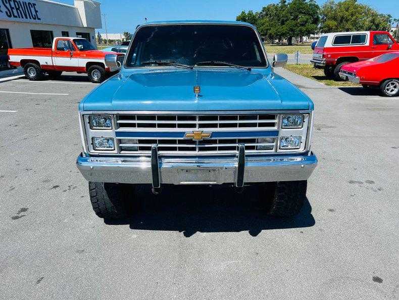 used 1986 Chevrolet Suburban car, priced at $34,900
