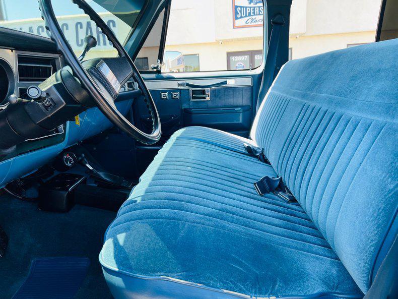 used 1986 Chevrolet Suburban car, priced at $34,900