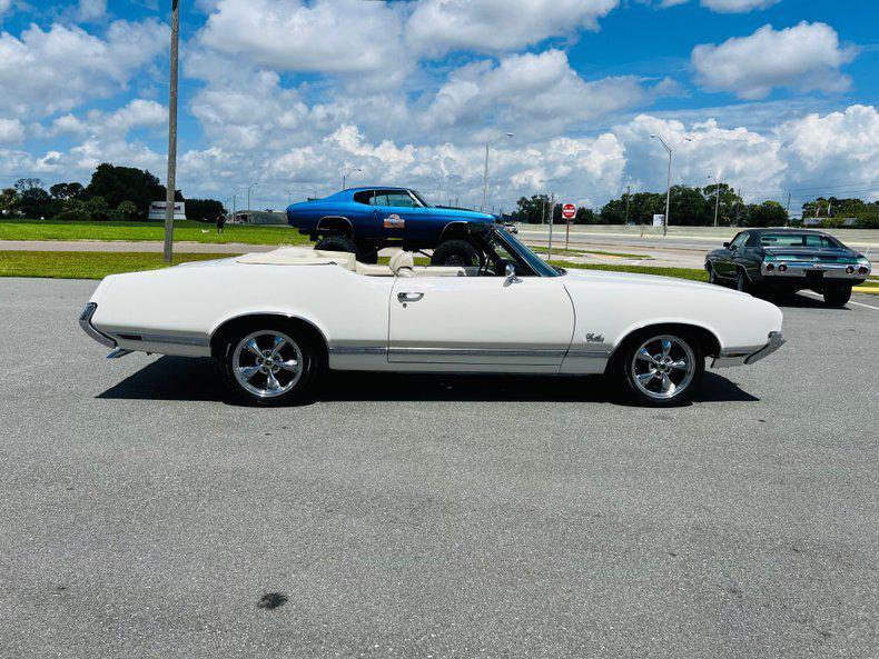 used 1971 Oldsmobile Cutlass car, priced at $35,900