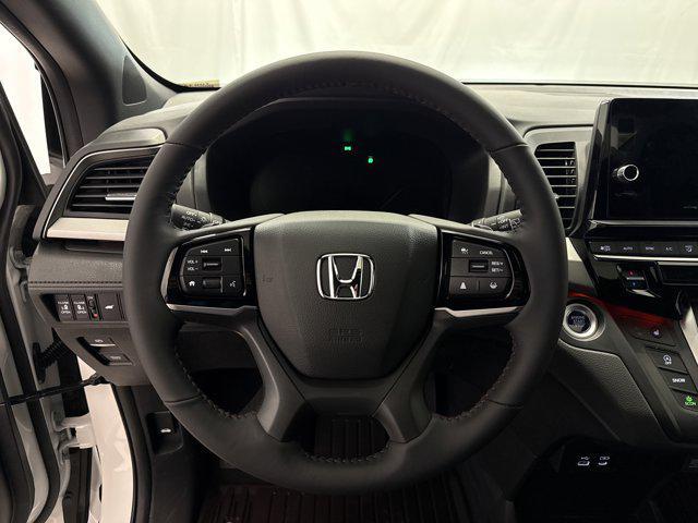 new 2026 Honda Odyssey car, priced at $43,211