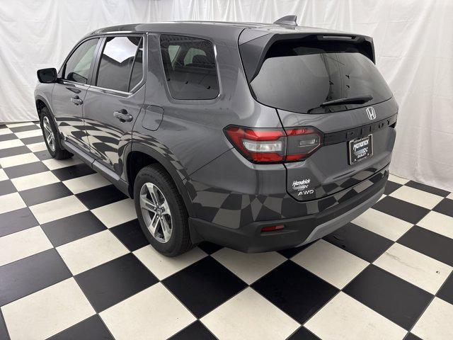 new 2025 Honda Pilot car, priced at $44,384